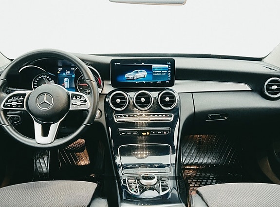 Mercedes-Benz C200 5 of 11