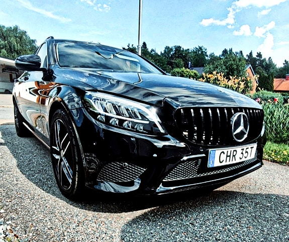 Mercedes-Benz C200 4 of 11