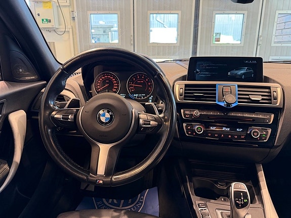 BMW M140i 8 of 28