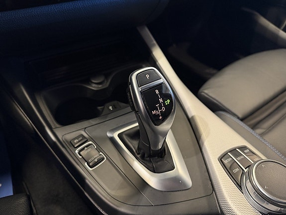 BMW M140i 16 of 28