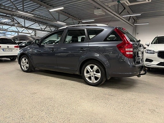 Kia Ceed 3 of 5