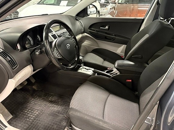 Kia Ceed 4 of 5