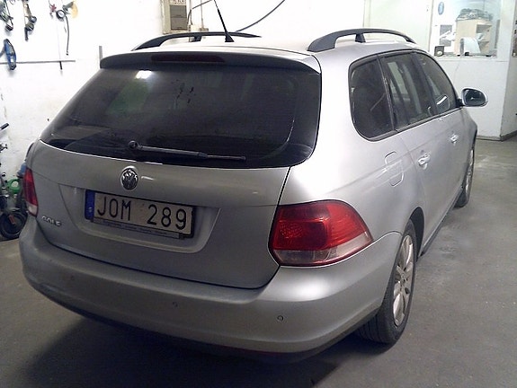 Volkswagen Golf V 2 of 2