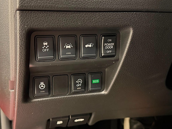 Nissan X-Trail 22 of 25