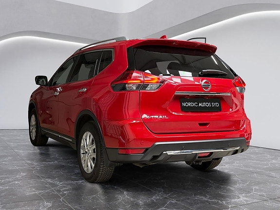Nissan X-Trail 3 of 5