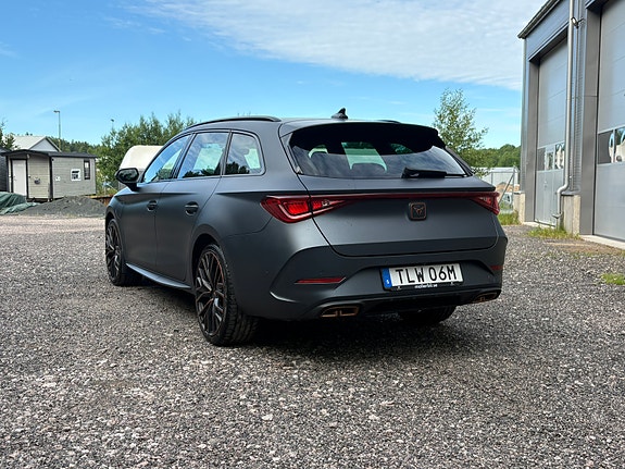 Cupra Leon 3 of 9