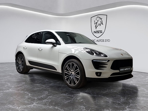 Porsche Macan S 8 of 22