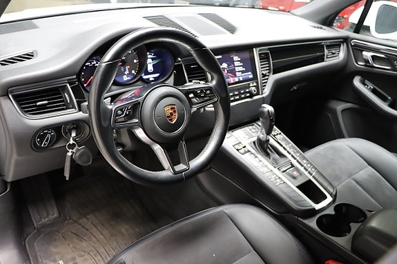 Porsche Macan S 12 of 22