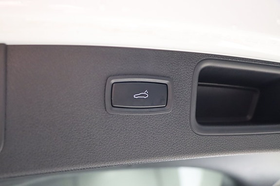 Porsche Macan S 22 of 22
