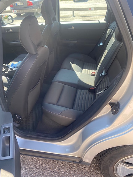Volvo V50 8 of 15