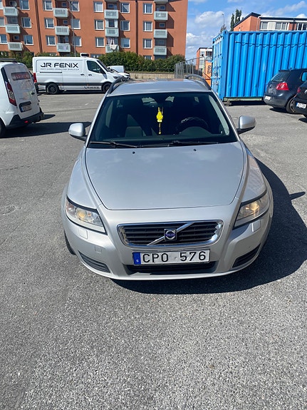 Volvo V50 3 of 15