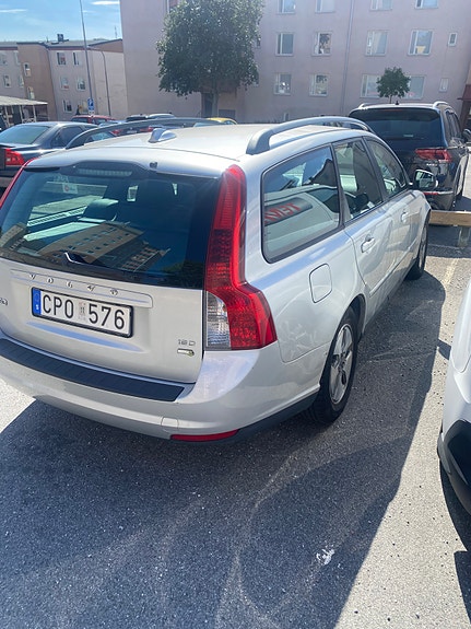 Volvo V50 4 of 15