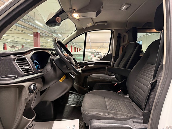 Ford Transit Custom 13 of 19