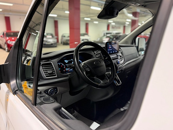 Ford Transit Custom 15 of 19
