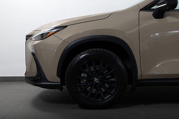 Lexus NX450h+ 4 of 29