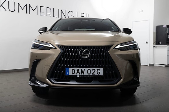 Lexus NX450h+ 8 of 29