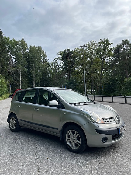 Nissan Note 3 of 5