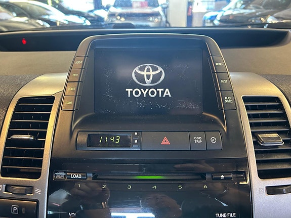 Toyota Prius 14 of 18