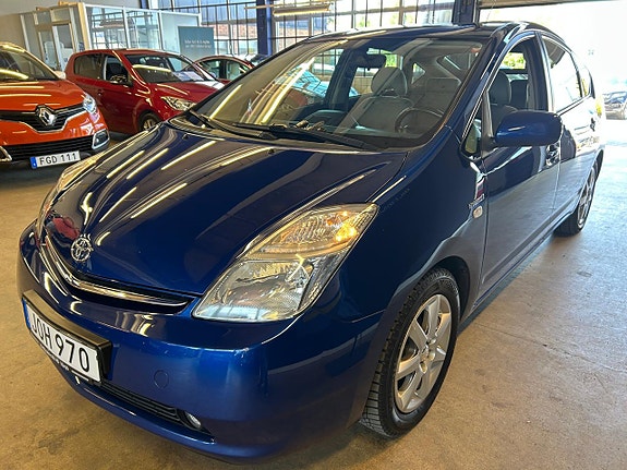 Toyota Prius 7 of 18