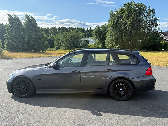 BMW 320d 4 of 7