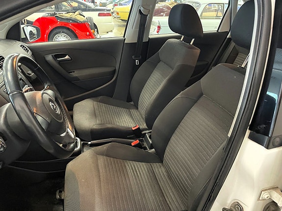 Volkswagen Polo 9 of 13