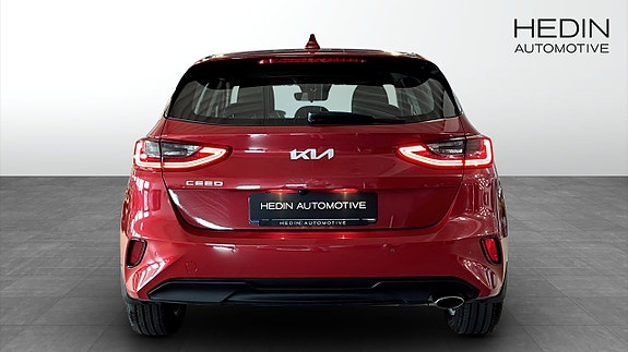 Kia Ceed 7 of 12