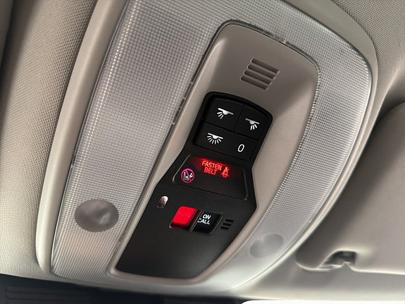 Volvo V70 24 of 30