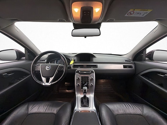 Volvo V70 13 of 30