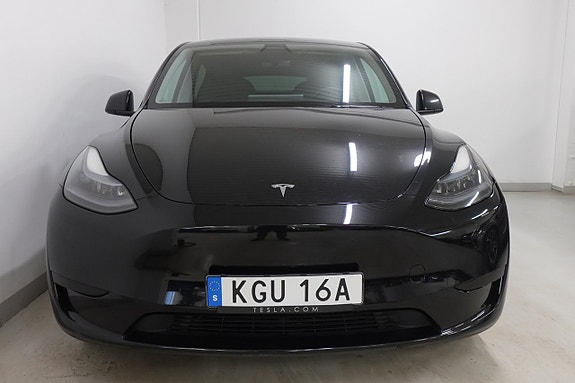 Tesla Model Y 2 of 5