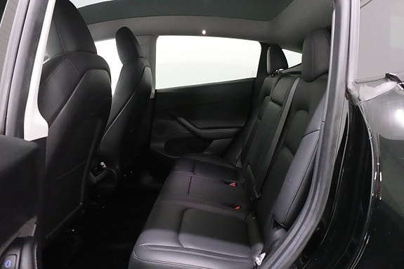 Tesla Model Y 5 of 5