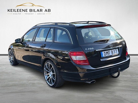 Mercedes-Benz C200 14 of 24