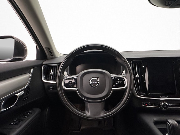 Volvo V90 14 of 30