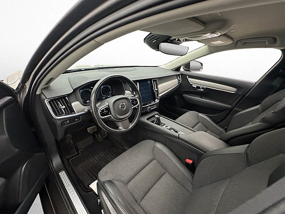 Volvo V90 11 of 30
