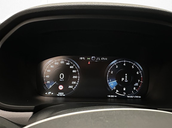 Volvo V90 18 of 30