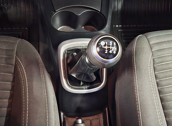 Toyota Yaris 19 of 24