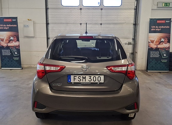 Toyota Yaris 7 of 24