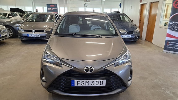 Toyota Yaris 6 of 24