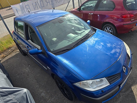 Renault Megane 3 of 9
