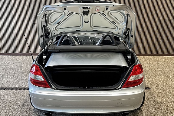 Mercedes-Benz SLK200 9 of 9