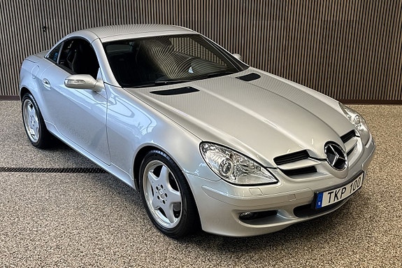 Mercedes-Benz SLK200 2 of 5
