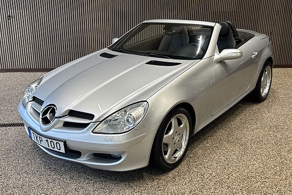 Mercedes-Benz SLK200 3 of 5