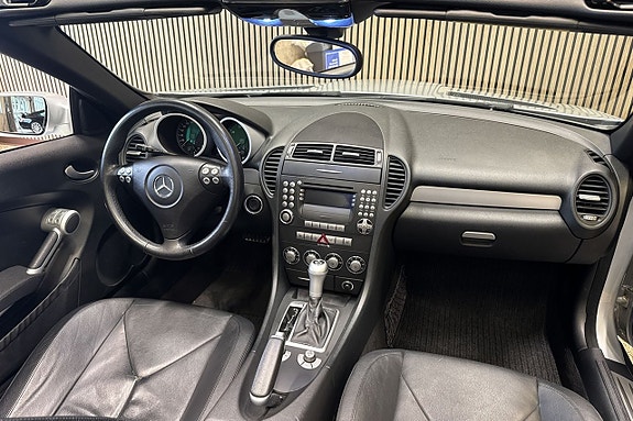 Mercedes-Benz SLK200 8 of 9