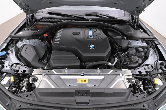 BMW 330e 26 of 27