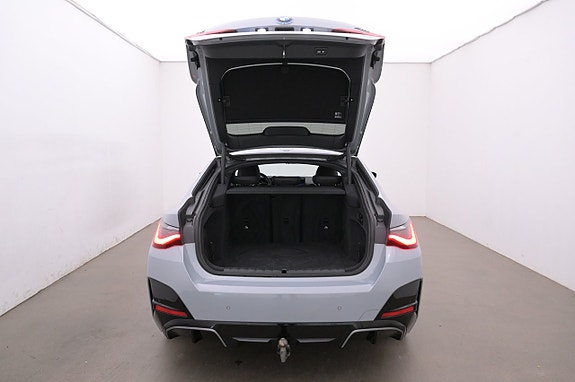 BMW i4 22 of 27