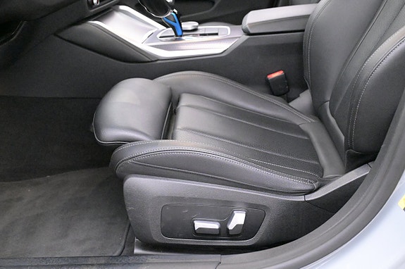 BMW i4 12 of 27