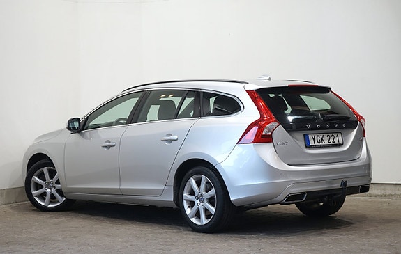 Volvo V60 3 of 10