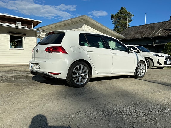 Volkswagen Golf VII 5 of 5