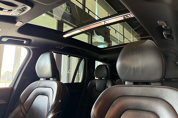 Volvo XC90 20 of 22
