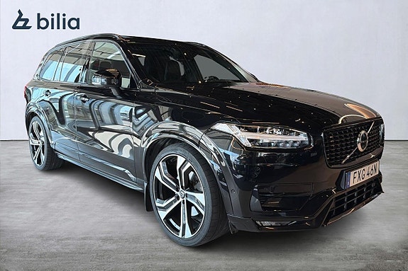 Volvo XC90 2 of 22