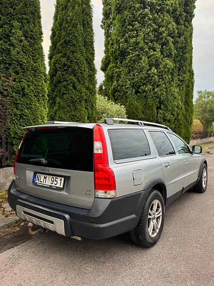 Volvo XC70 3 of 5